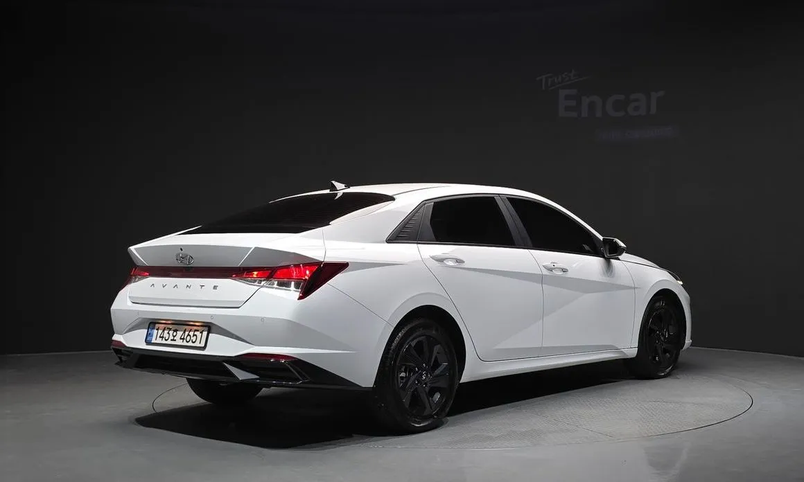 Hyundai AVANTE — фото 8