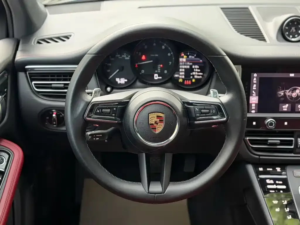 Porsche Macan — фото 6