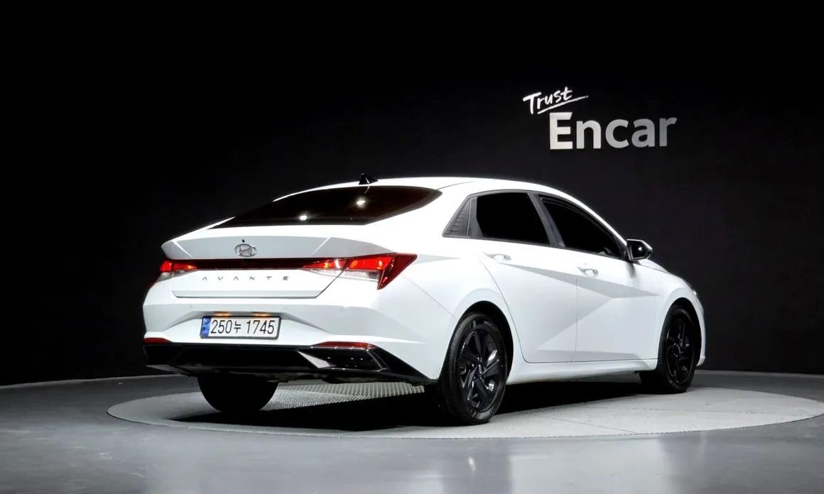 Hyundai AVANTE — фото 2