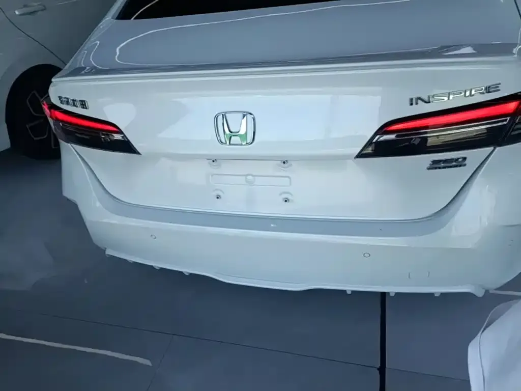 Honda Inspire — фото 6