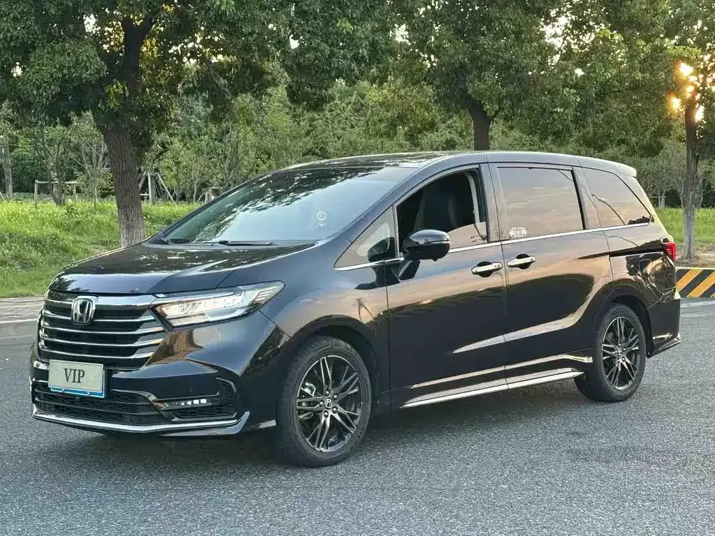 Honda Odyssey — фото 1