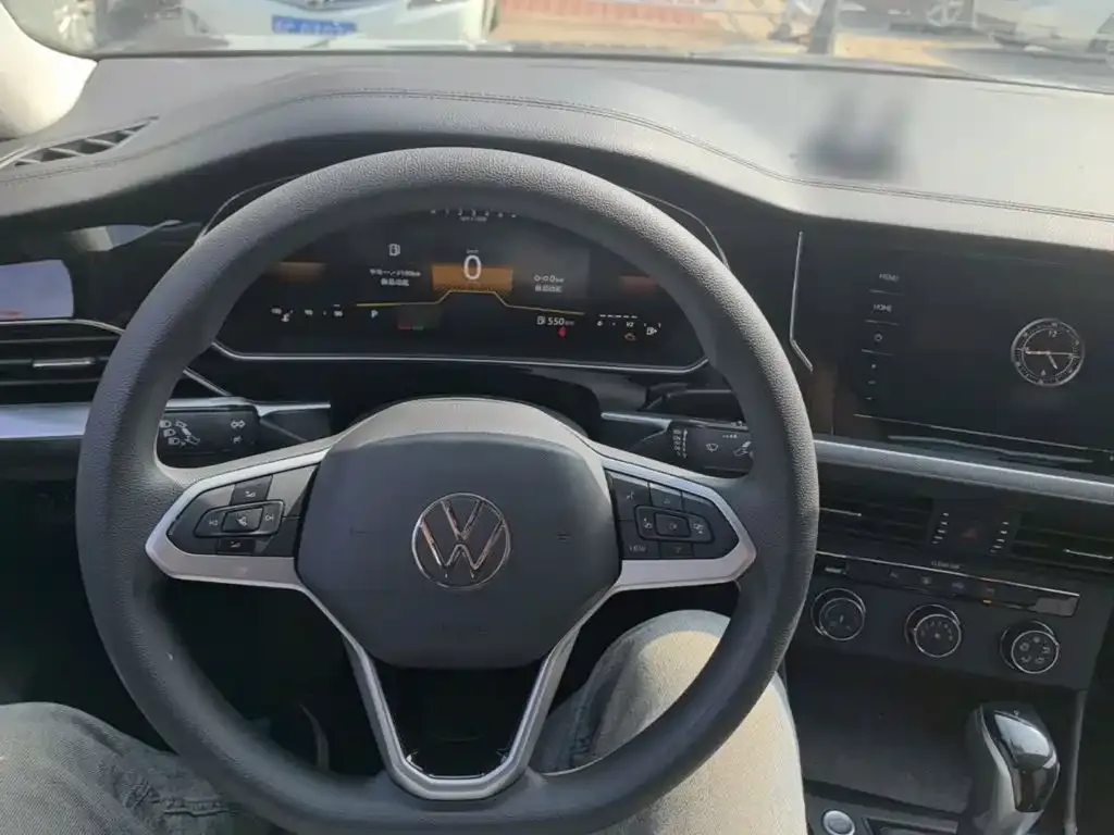 Volkswagen Passat — фото 10