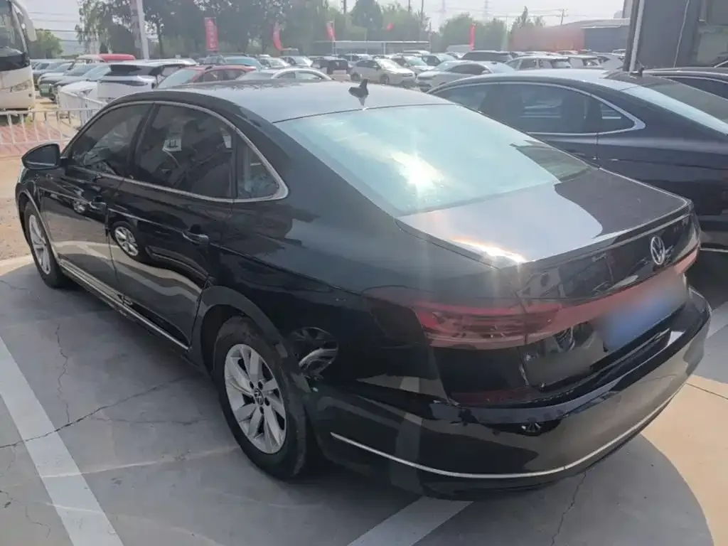 Volkswagen Passat — фото 3