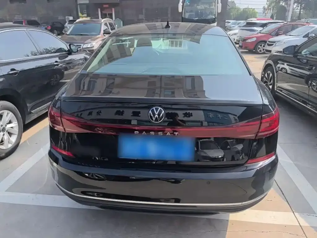 Volkswagen Passat — фото 2