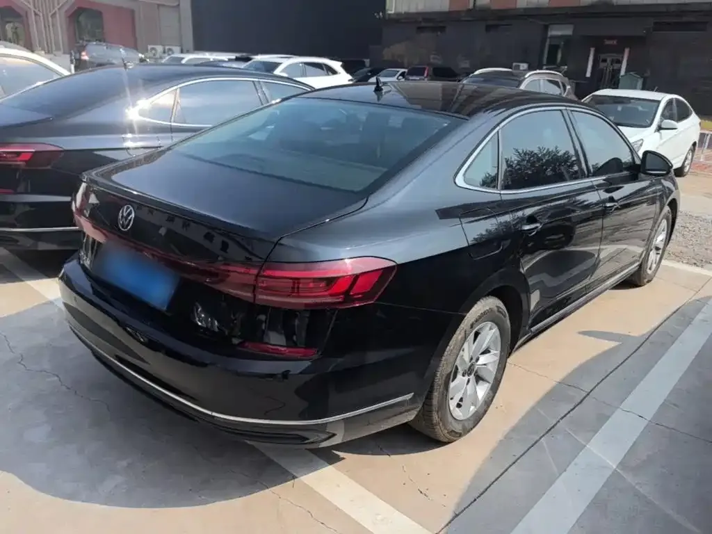 Volkswagen Passat — фото 8