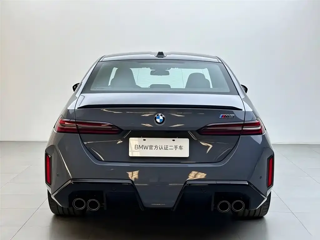 BMW M5 New Energy — фото 5