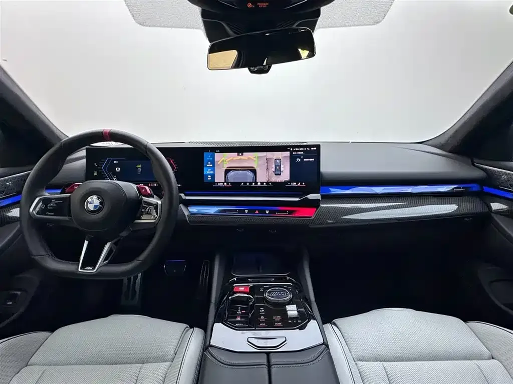 BMW M5 New Energy — фото 10