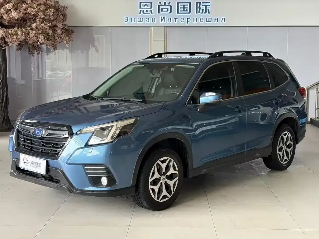 Subaru Forester — фото 1