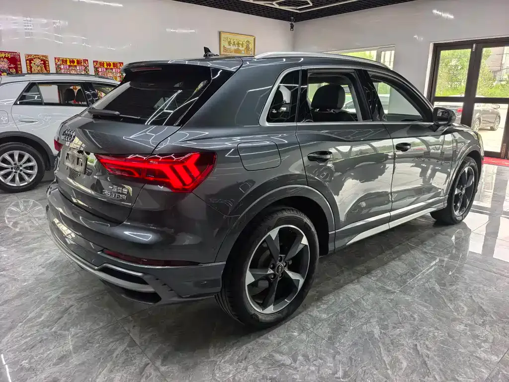 Audi Q3 — фото 10