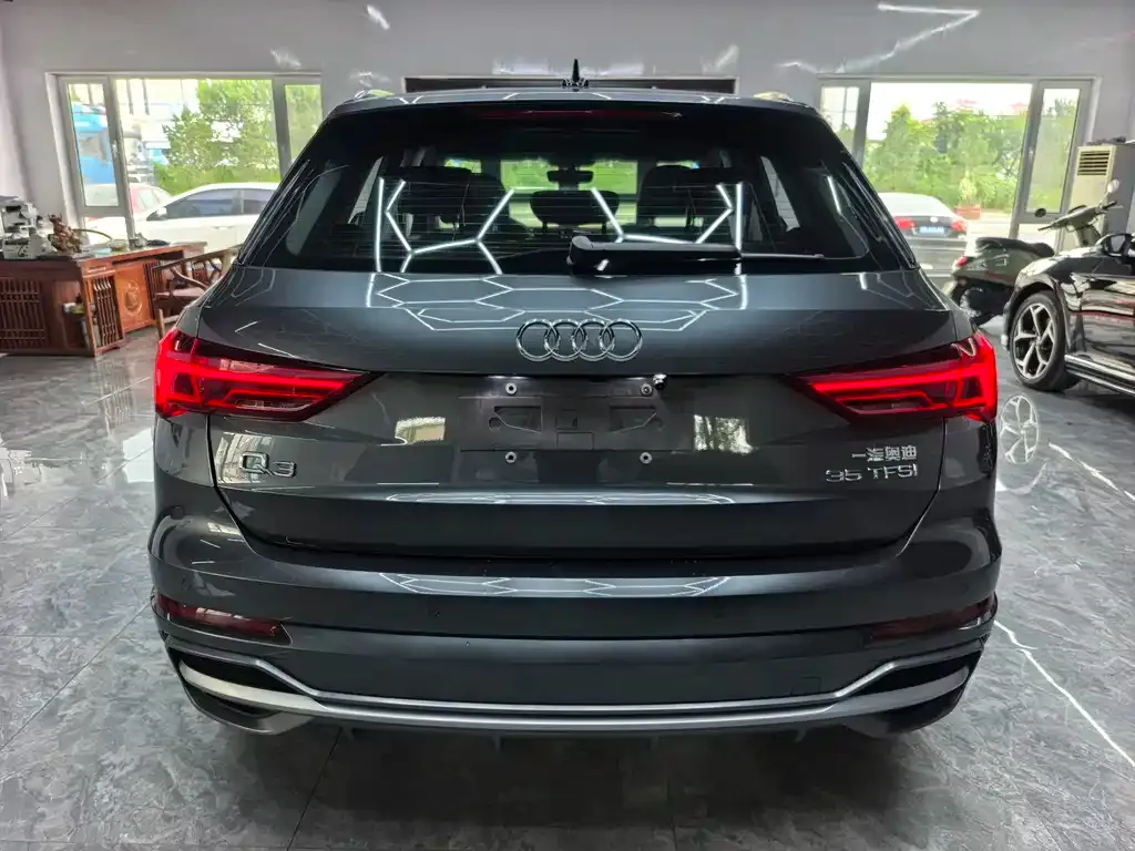 Audi Q3 — фото 2