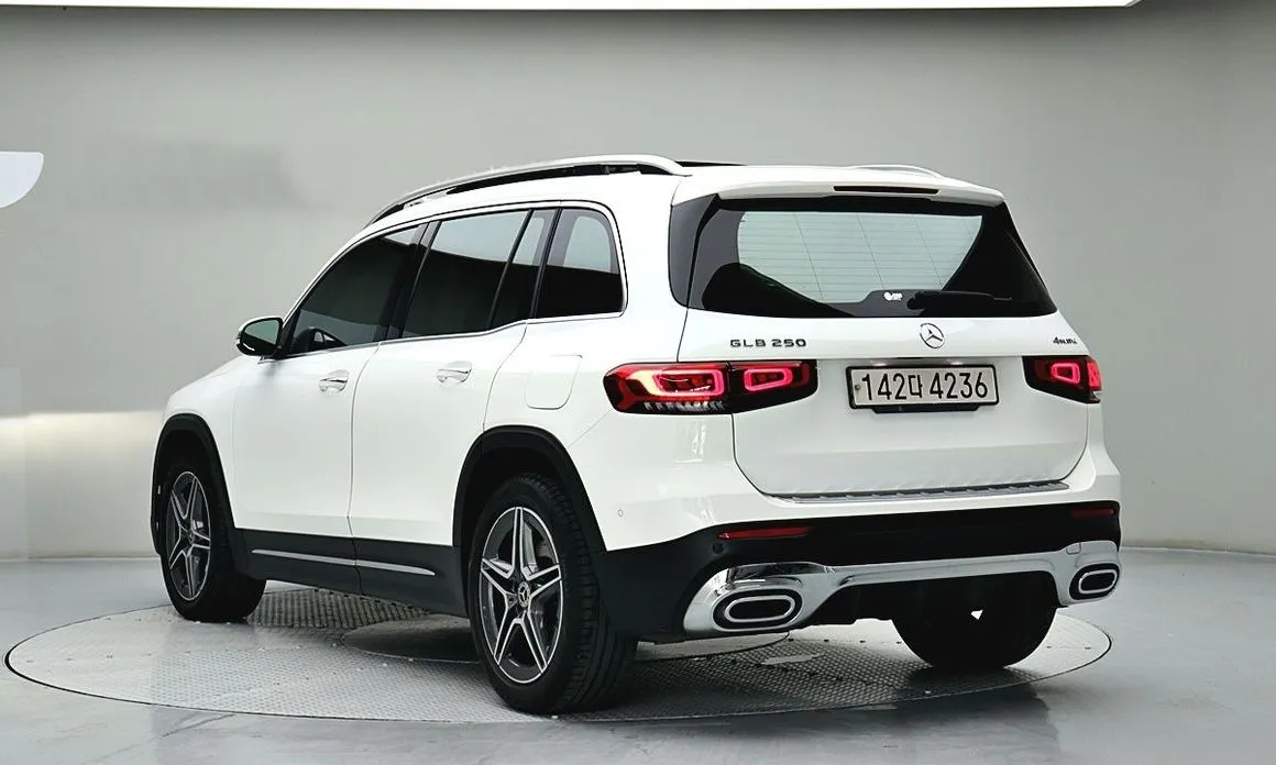 Mercedes-Benz GLB-Class — фото 3