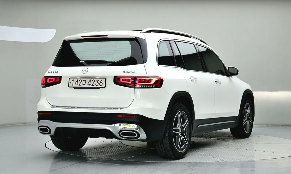 Mercedes-Benz GLB-Class — фото 7