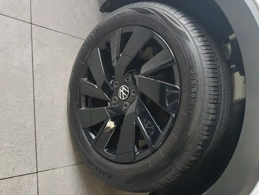 Volkswagen Tharu — фото 4