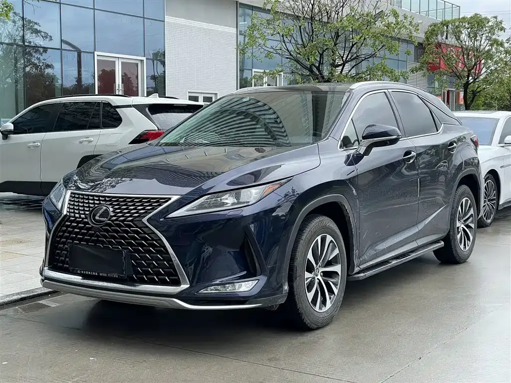 Lexus RX — фото 1