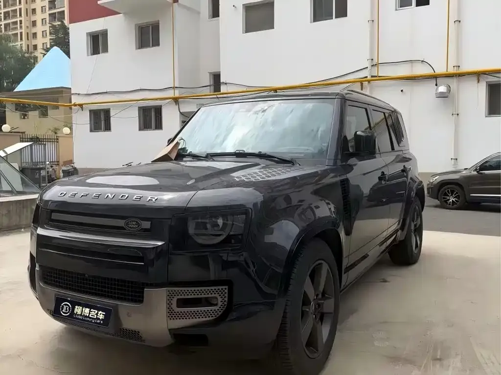 Land Rover Defender — фото 1