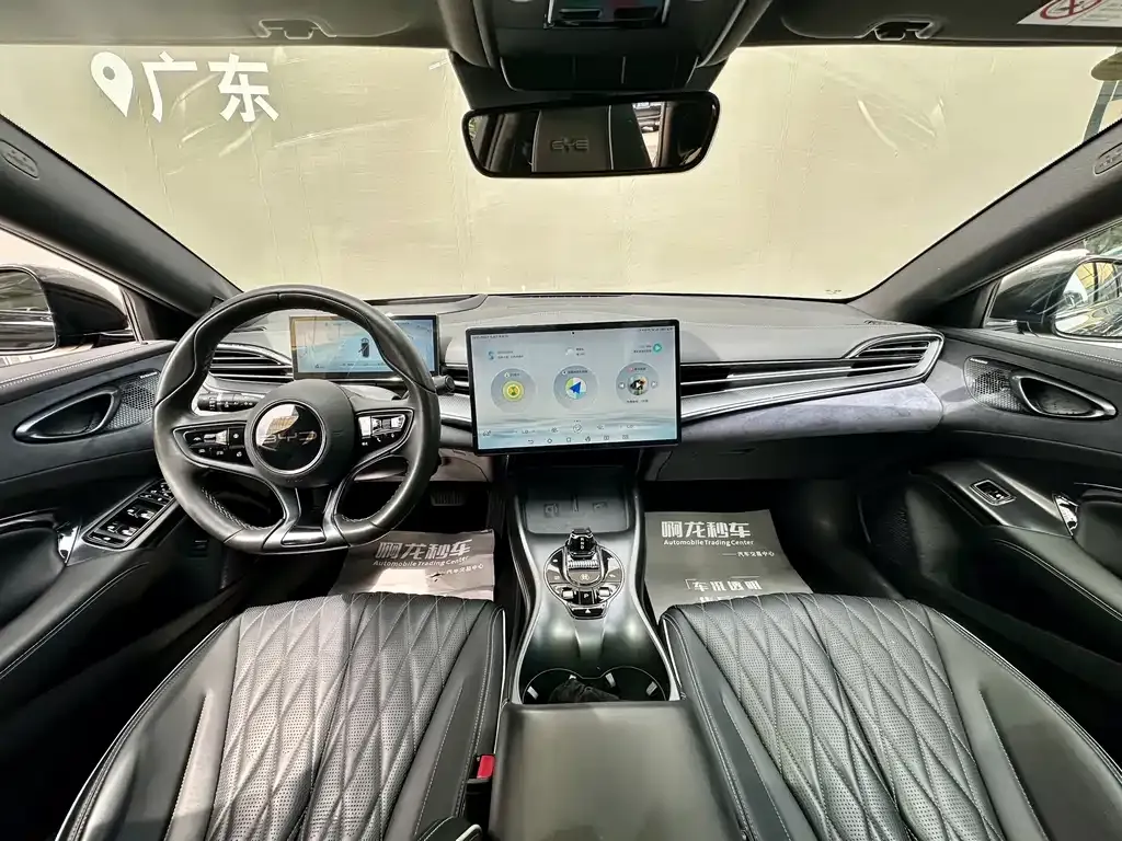 BYD Seal — фото 6