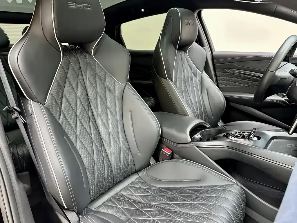 BYD Seal — фото 8
