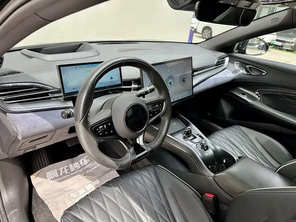 BYD Seal — фото 10
