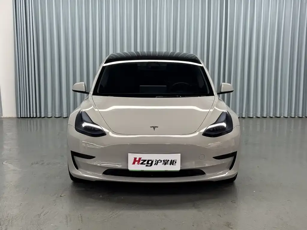 Tesla Model 3 — фото 7
