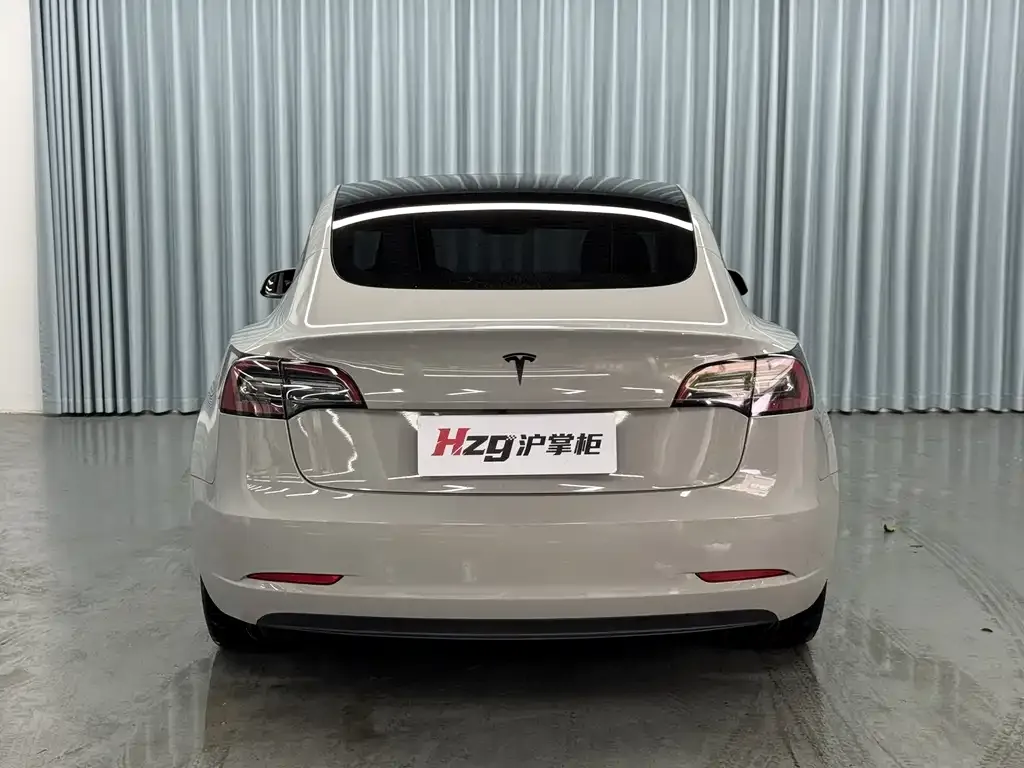Tesla Model 3 — фото 8