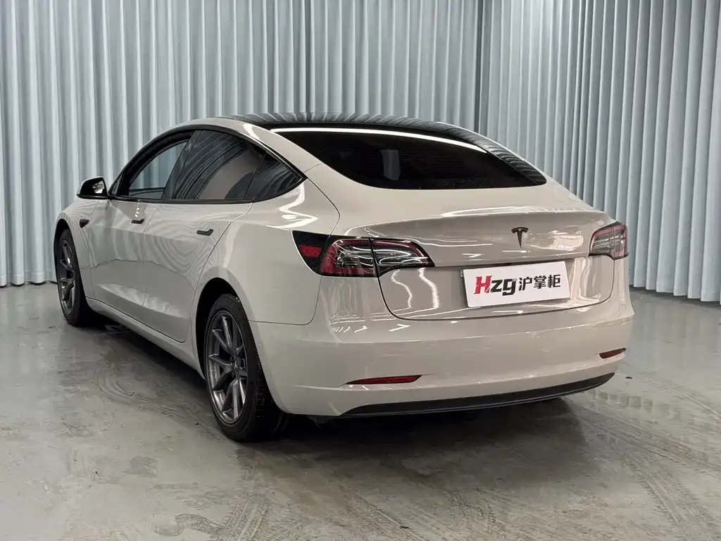 Tesla Model 3 — фото 6
