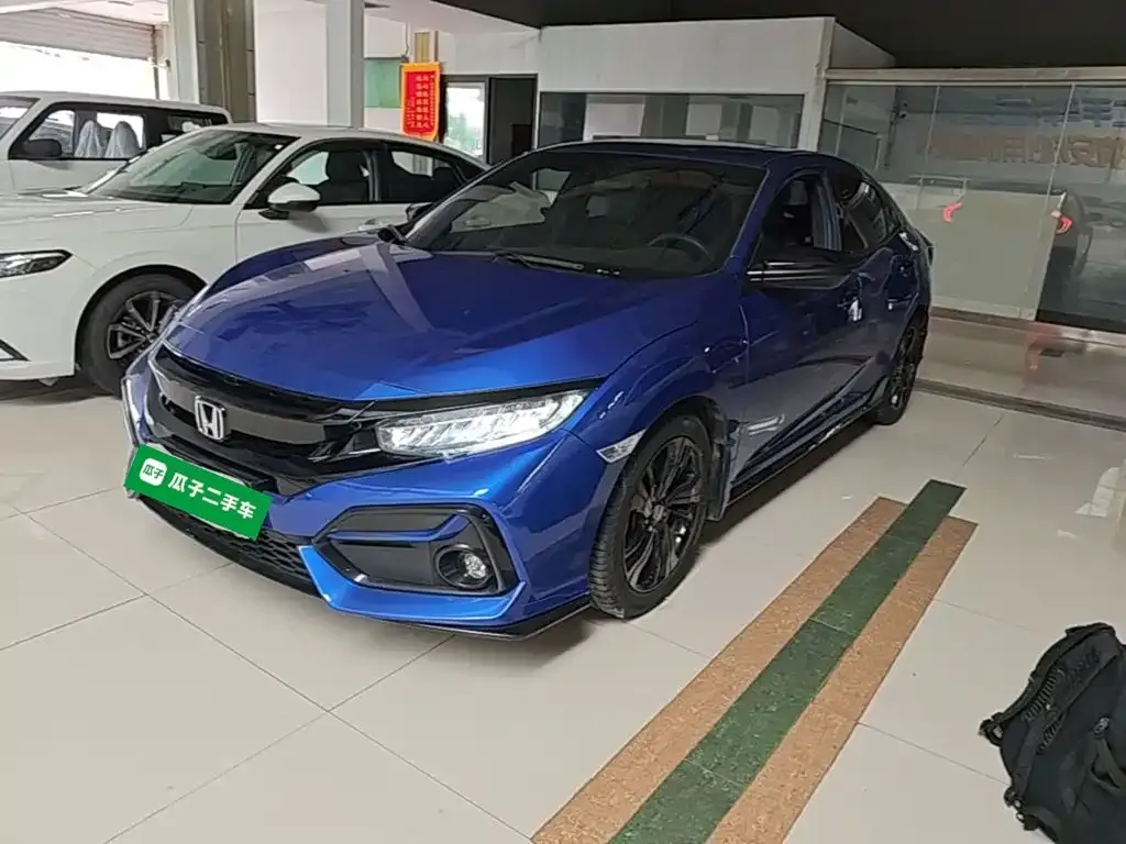Honda Civic — фото 1