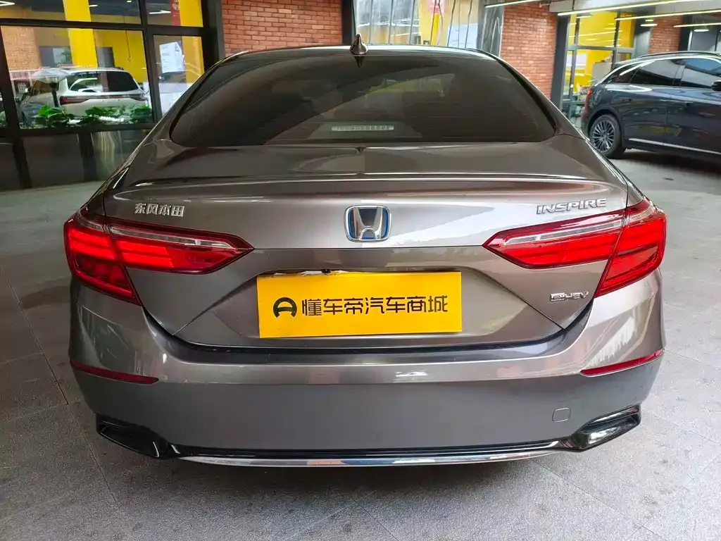Honda Inspire — фото 10