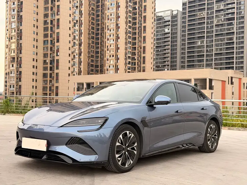 BYD Seal — фото 1