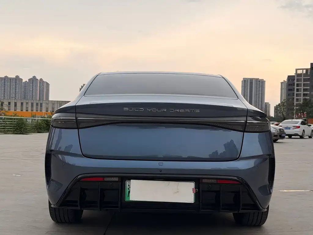 BYD Seal — фото 3