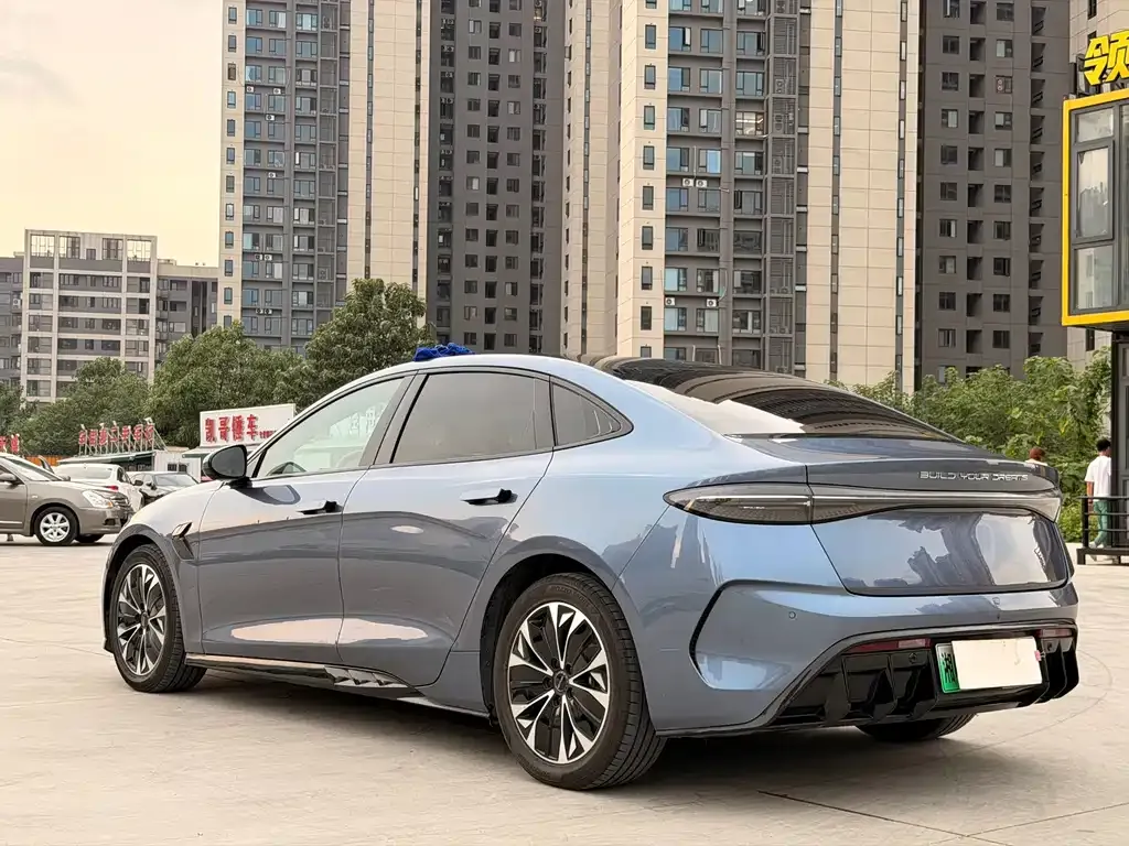 BYD Seal — фото 9