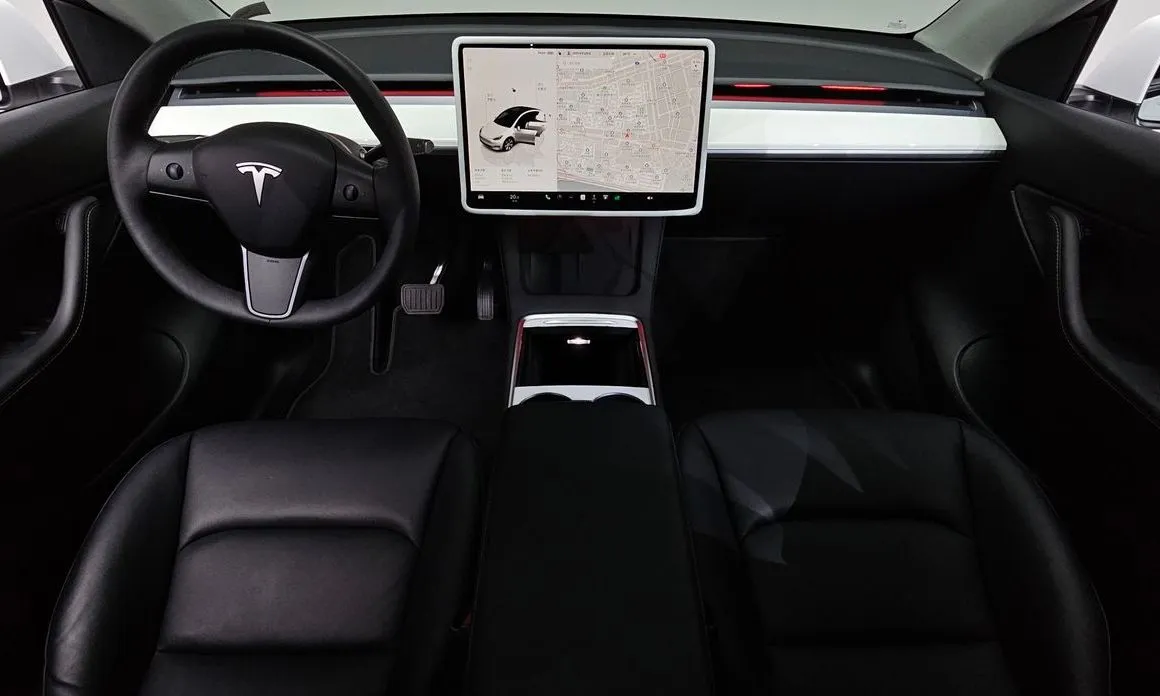 Tesla Model Y — фото 5