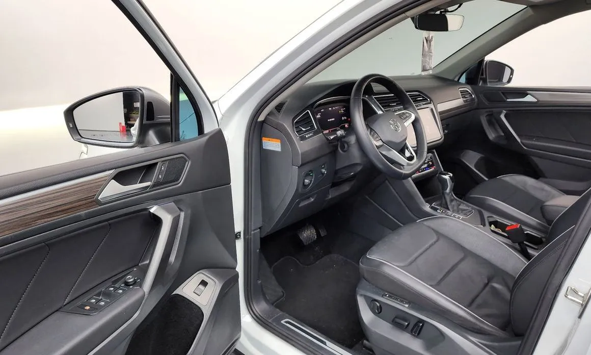 Volkswagen Tiguan — фото 6