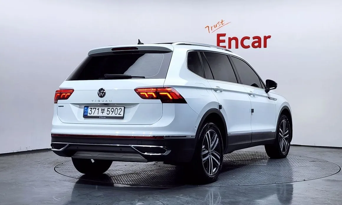 Volkswagen Tiguan — фото 5