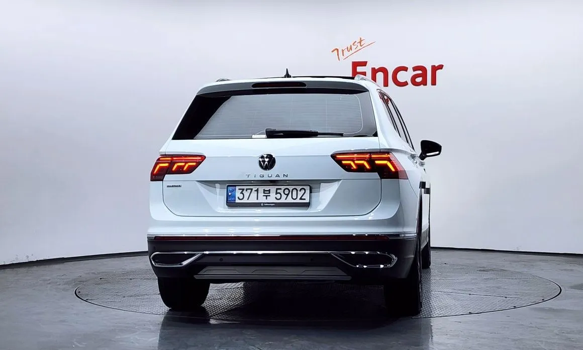 Volkswagen Tiguan — фото 4