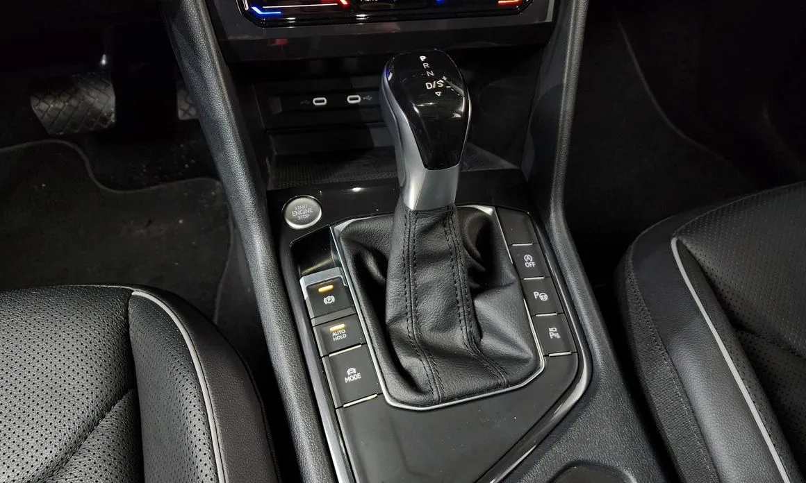 Volkswagen Tiguan — фото 7