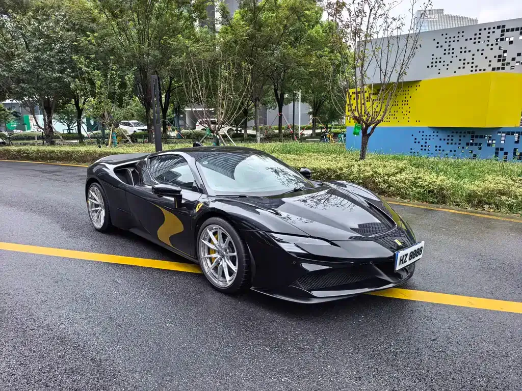Ferrari SF90 — фото 1