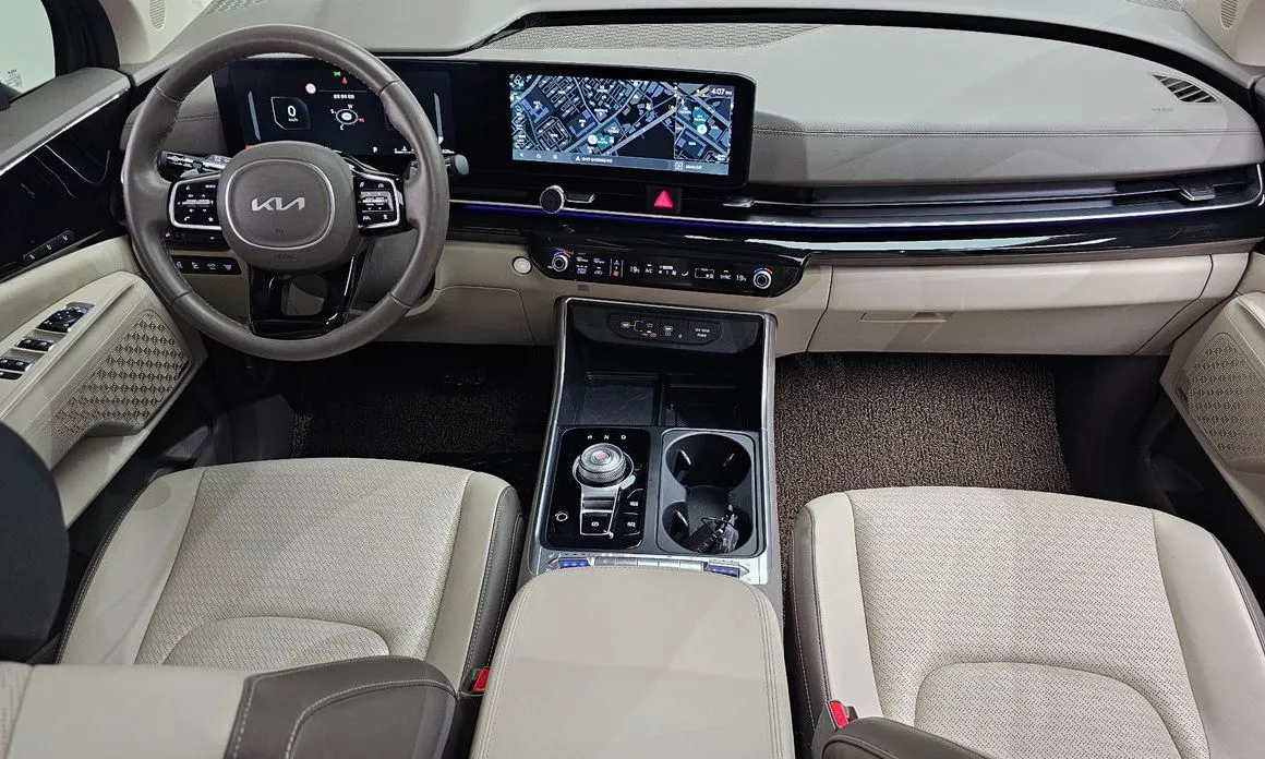 Kia Carnival — фото 10