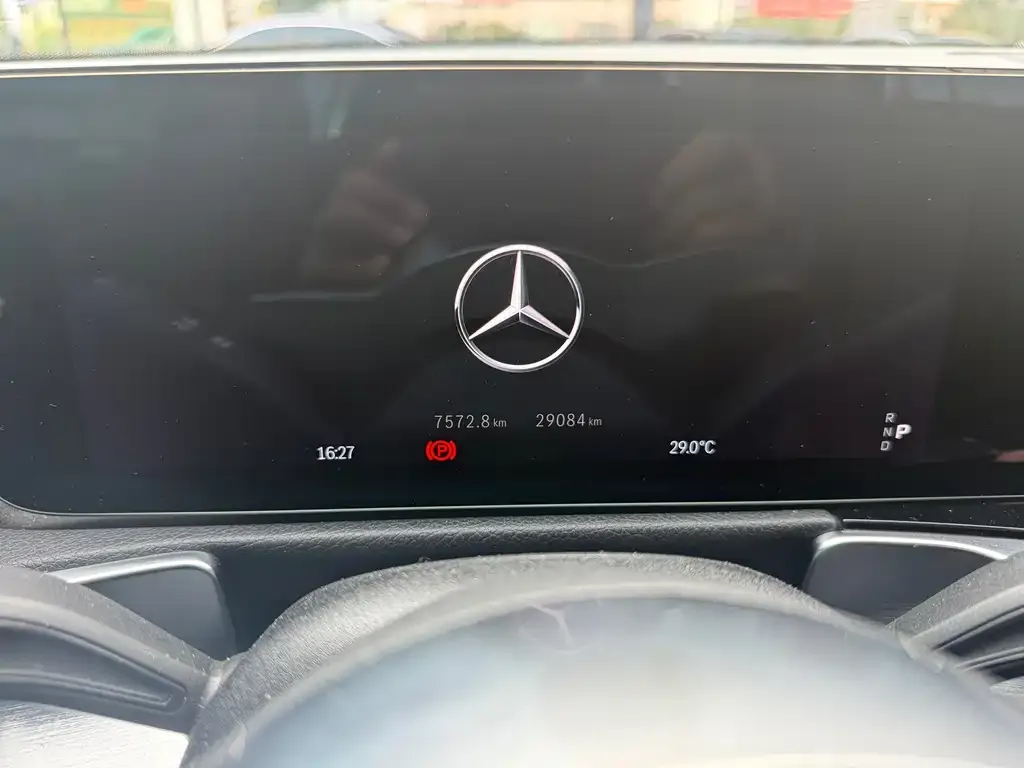 Mercedes-Benz EQB — фото 2