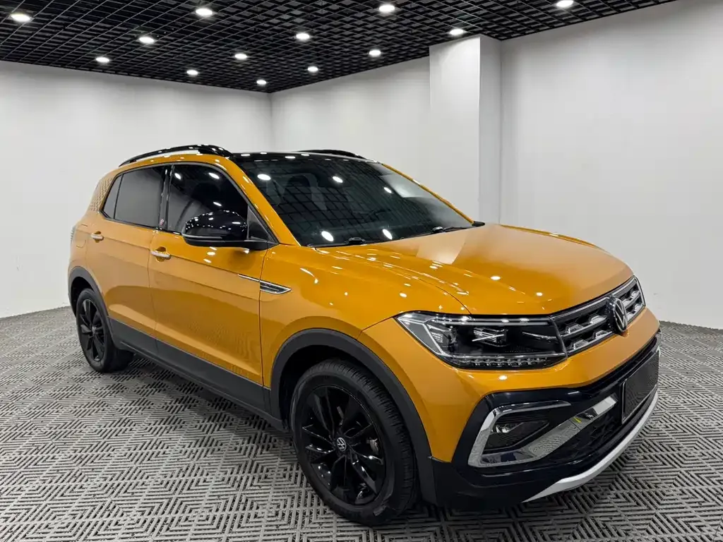 Volkswagen T-Cross — фото 1