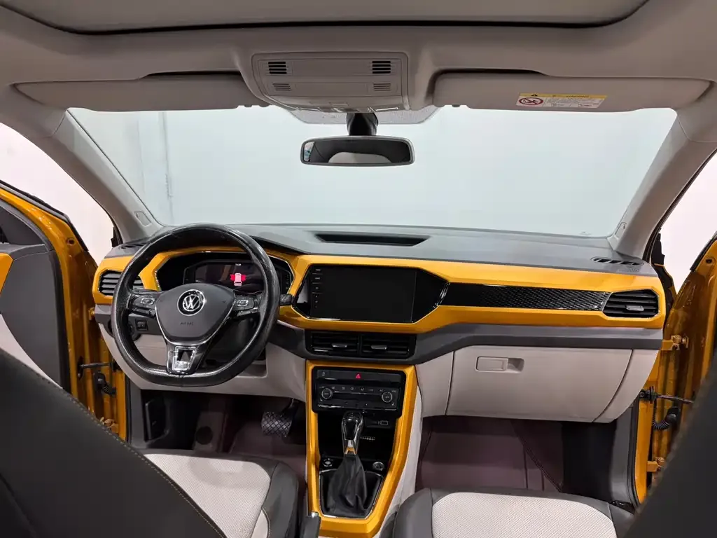Volkswagen T-Cross — фото 8