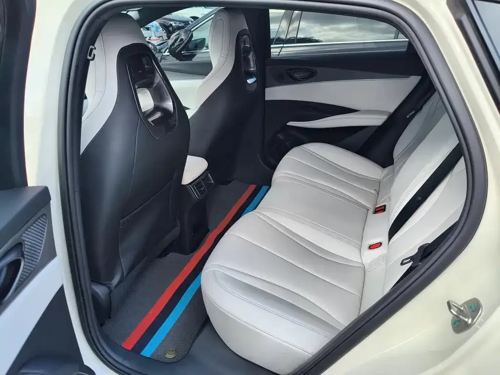 BYD Seal 06 — фото 10