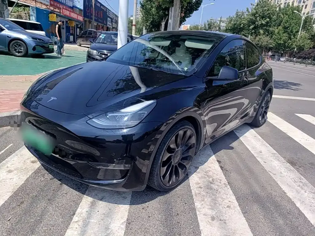 Tesla Model Y — фото 7