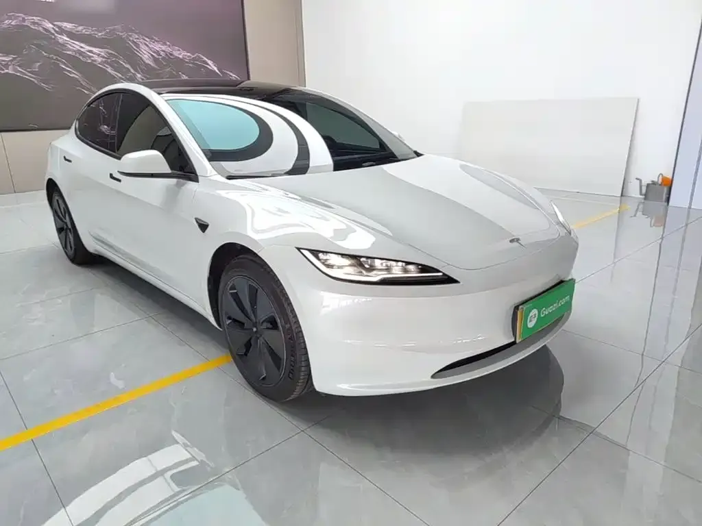 Tesla Model 3 — фото 9