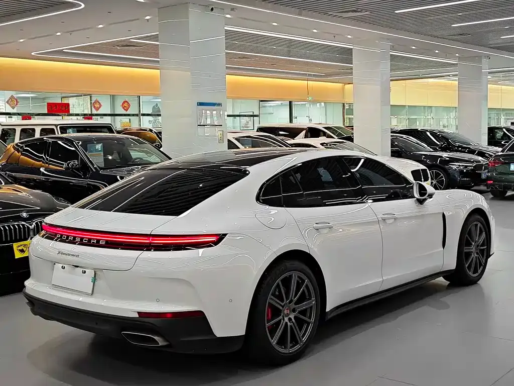Porsche Panamera — фото 9
