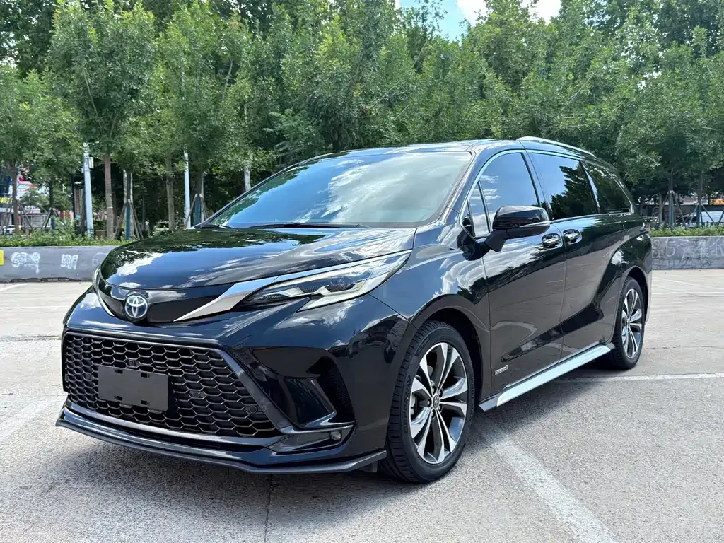 Toyota Granvia — фото 10