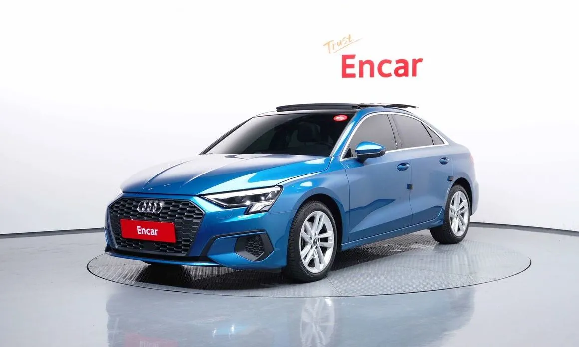 Audi A3 — фото 1
