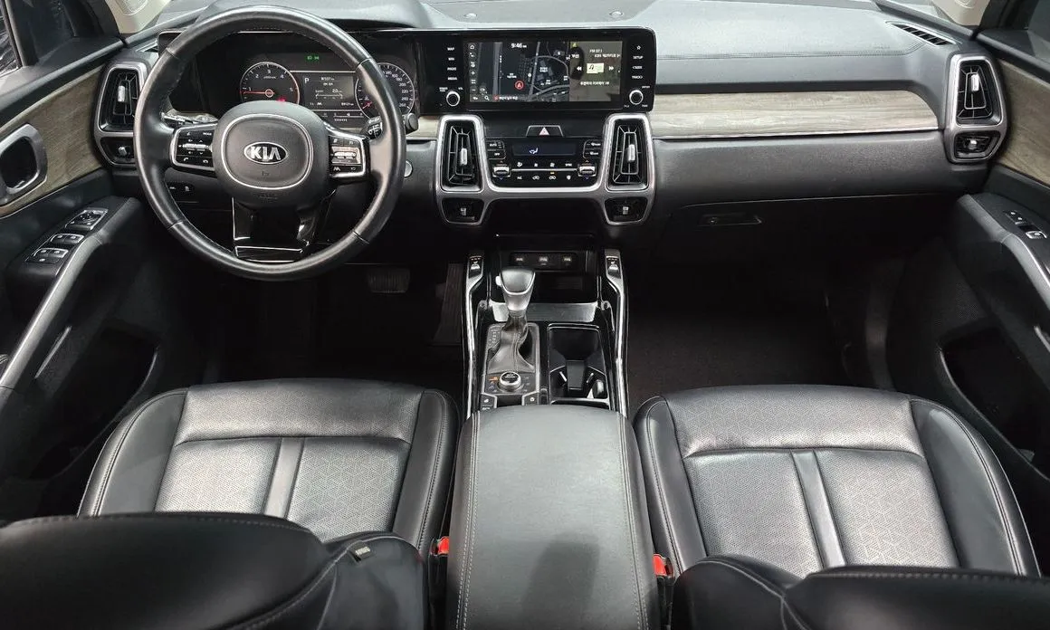 Kia Sorento — фото 9