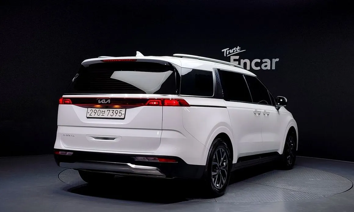 Kia Carnival — фото 2