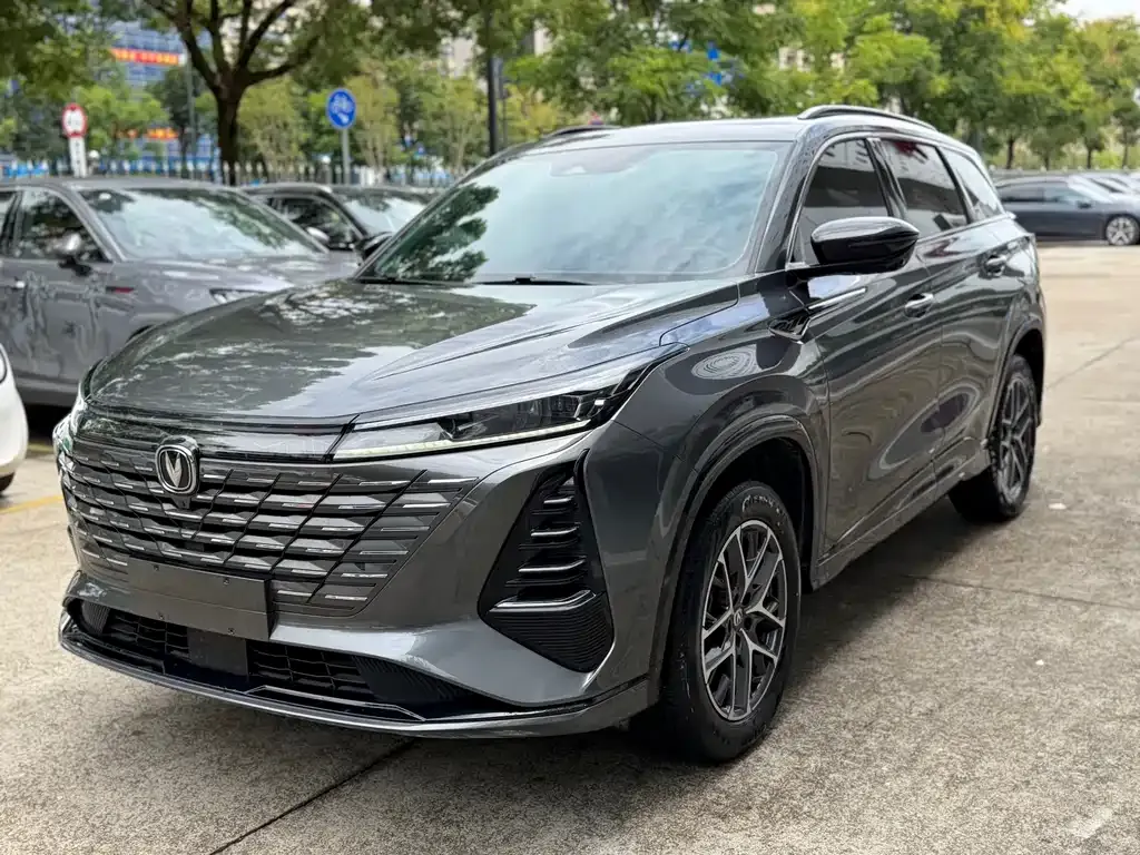 Changan CS75PLUS — фото 1