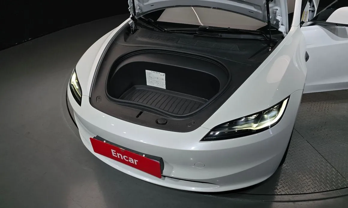 Tesla Model 3 — фото 8